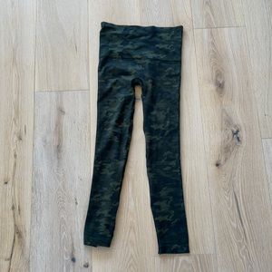 Spanx Look At Me Now seamless leggings